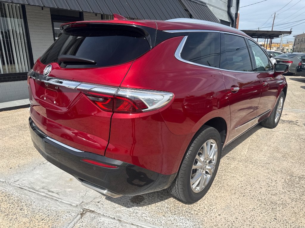 Used 2023 Buick Enclave Premium FWD image 4