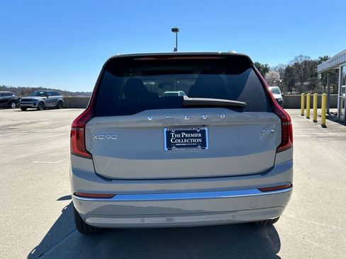 New 2026 Volvo XC90 T8 Ultra w/ Protection Package Premier AWD/4WD image 3
