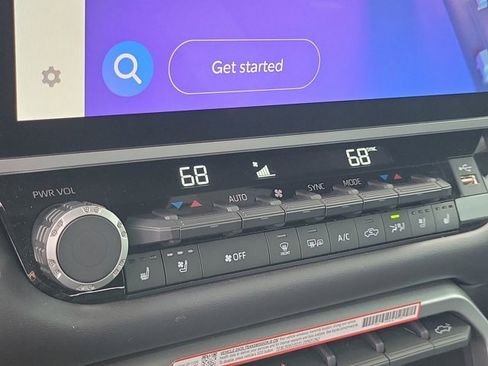 Used 2025 Toyota Tundra Platinum image 30