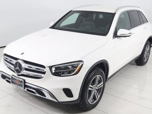 Used 2022 Mercedes-Benz GLC 300 4MATIC w/ Driver Assistance Package image 22