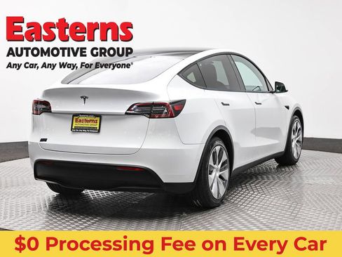 Used 2022 Tesla Model Y Long Range AWD/4WD image 5