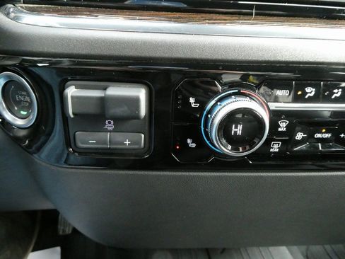 Certified 2024 GMC Sierra 1500 Elevation image 26