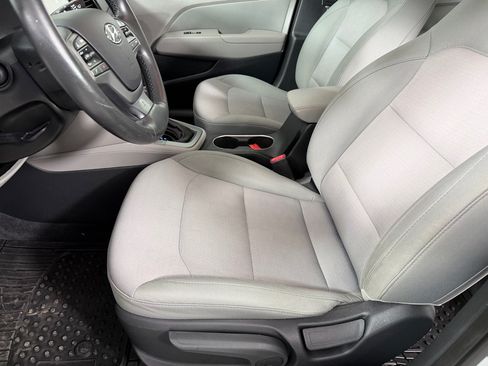 Used 2017 Hyundai Elantra SE w/ SE A/T Tech Package 03 FWD image 12