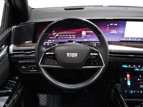 Used 2025 Cadillac Escalade Premium Luxury image 11
