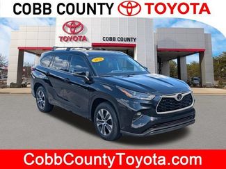 Used 2022 Toyota Highlander XLE FWD video 1