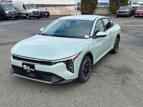 Certified 2025 Kia K4 EX image 3