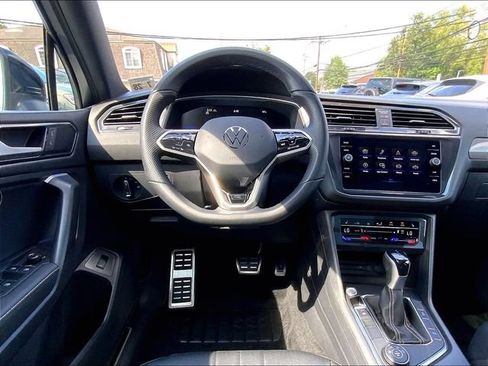 Used 2023 Volkswagen Tiguan SE R-Line AWD/4WD image 11