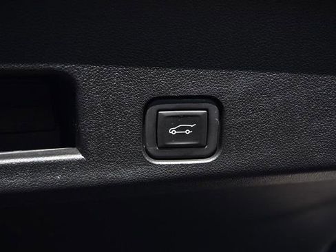 Used 2024 Chevrolet Traverse Z71 image 29