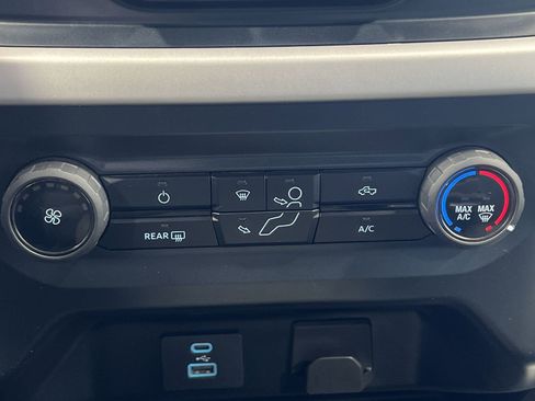 Used 2023 Ford F150 XLT image 19