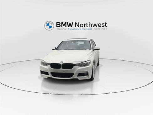 Used 2017 BMW 328d Sedan w/ M Sport Package image 8