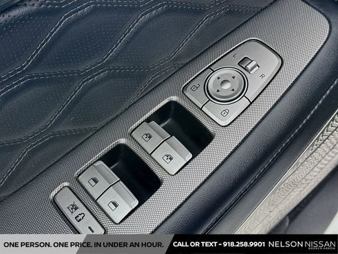 Used 2020 Hyundai Palisade Limited image 18