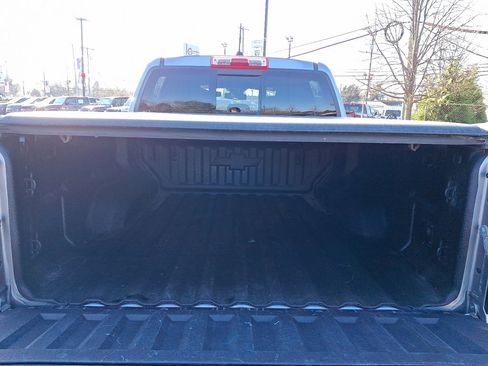 Used 2024 Chevrolet Colorado Z71 w/ Z71 Convenience Package 2 image 18
