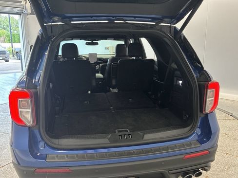 Used 2021 Ford Explorer ST w/ Equipment Group 401A AWD/4WD image 16