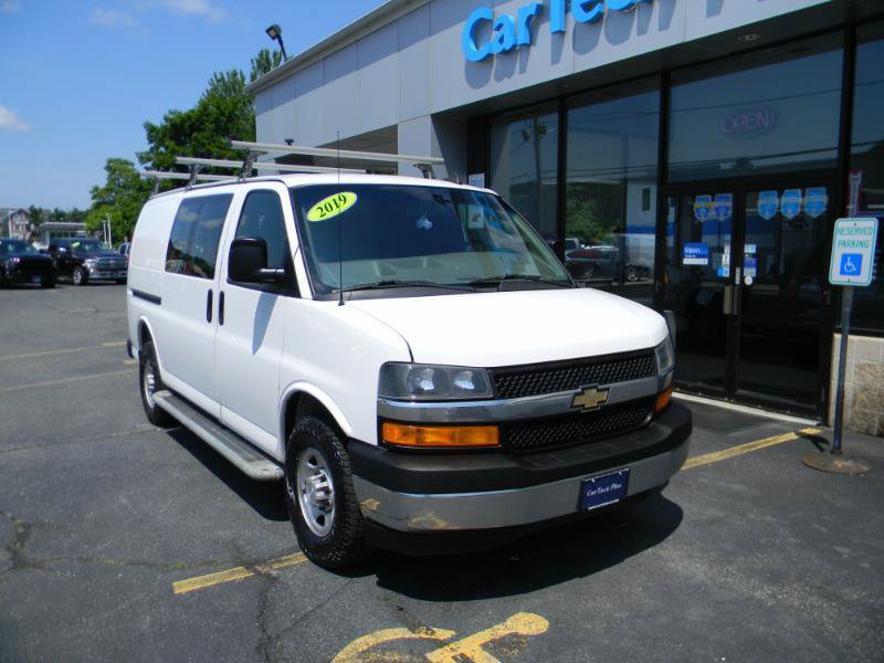 Used 2019 Chevrolet Express 2500 w/ Driver Convenience Package RWD image 2