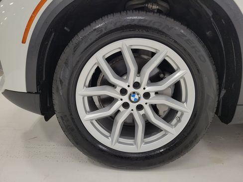 Used 2021 BMW X5 xDrive40i w/ Convenience Package AWD/4WD image 9