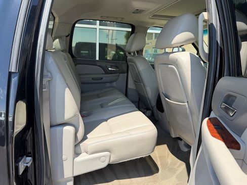 Used 2010 GMC Sierra 3500 SLT AWD/4WD image 17