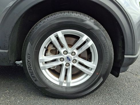 Certified 2023 Ford Explorer XLT AWD/4WD image 8
