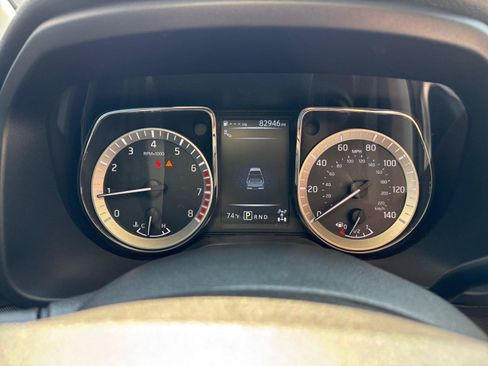 Used 2018 Nissan Titan PRO-4X w/ Pro-4x Convenience Package AWD/4WD image 16