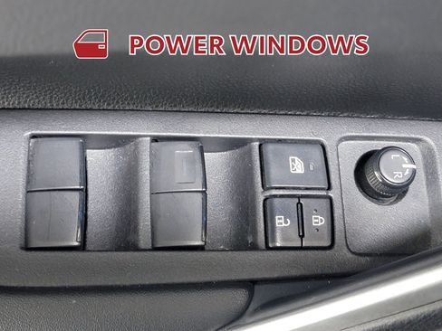Used 2023 Toyota Corolla Cross AWD Hybrid w/ Convenience Package image 27