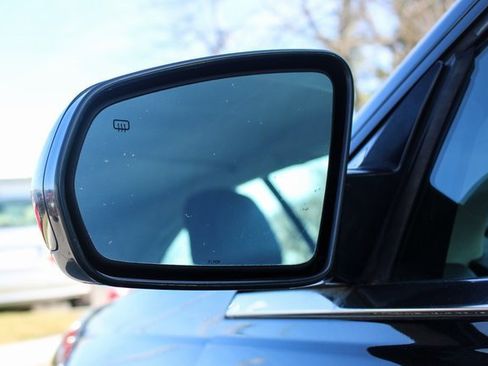 Used 2010 Chrysler Sebring Limited image 8