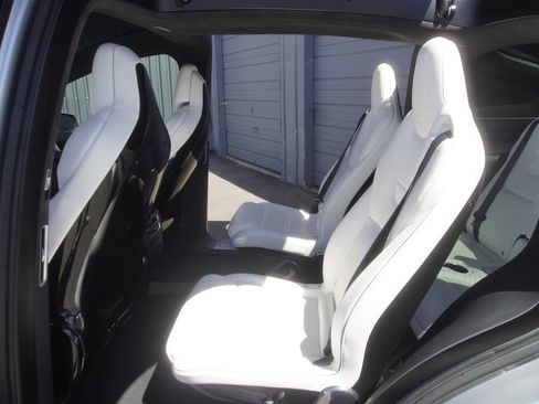Used 2016 Tesla Model X 75D AWD/4WD image 22
