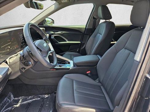 Used 2025 Audi Q5 Premium w/ Convenience Package AWD/4WD image 21