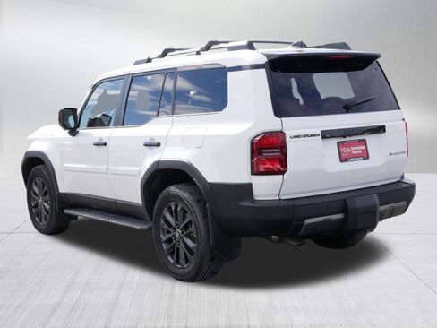 Used 2025 Toyota Land Cruiser image 5