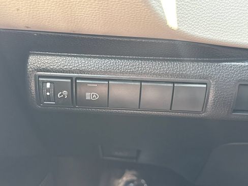 Used 2024 Toyota Corolla LE FWD image 30