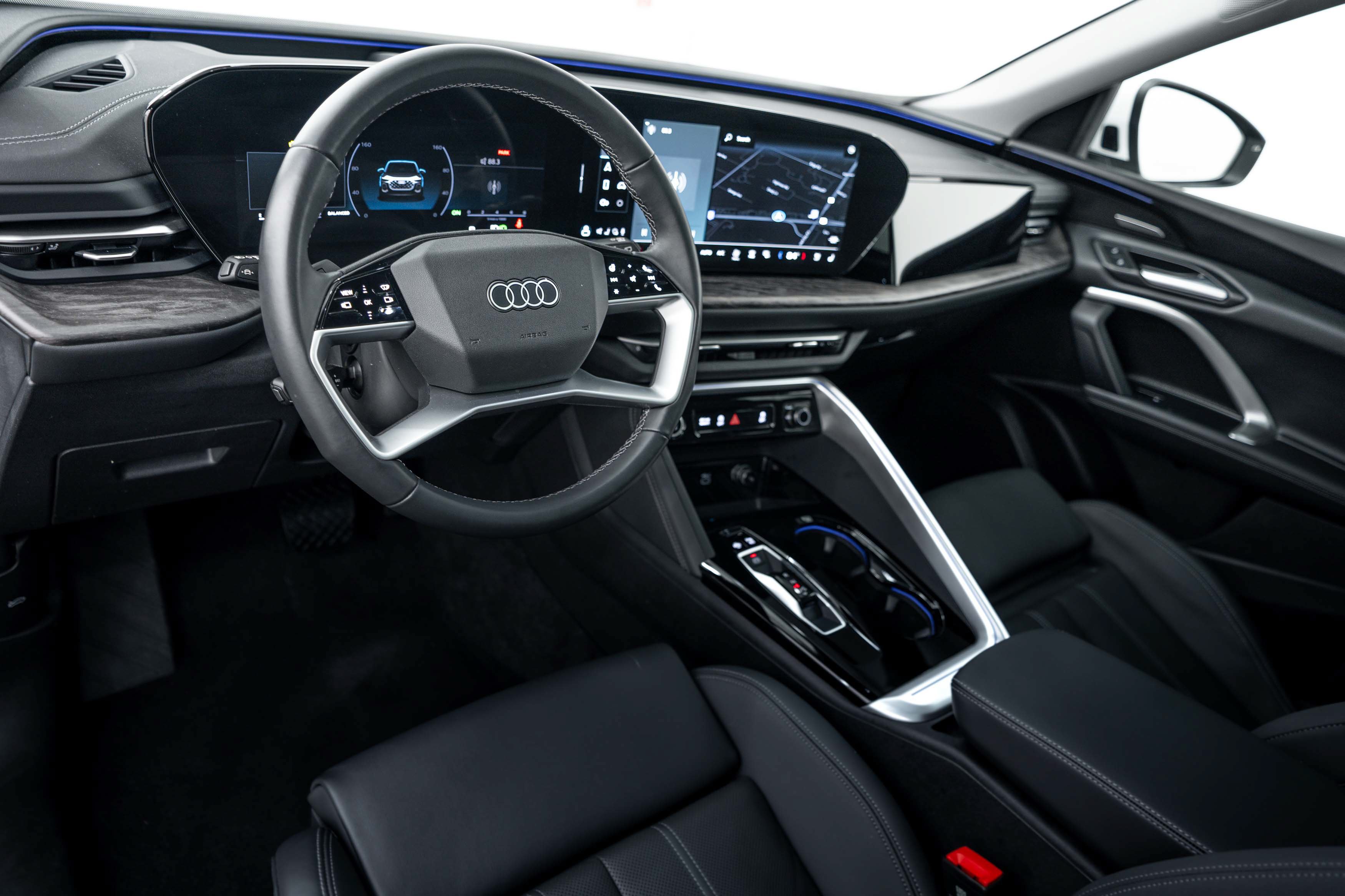 Used 2025 Audi Q5 Premium Plus w/ Premium Plus AWD/4WD image 9