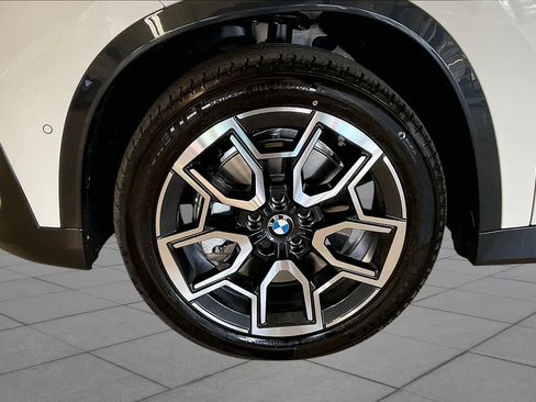 New 2025 BMW X1 xDrive28i w/ Technology Package AWD/4WD image 8