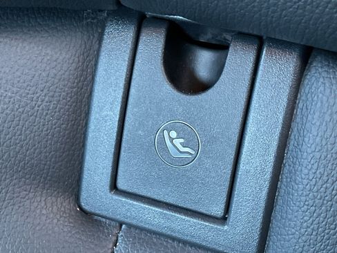 Used 2025 Toyota Camry SE image 16