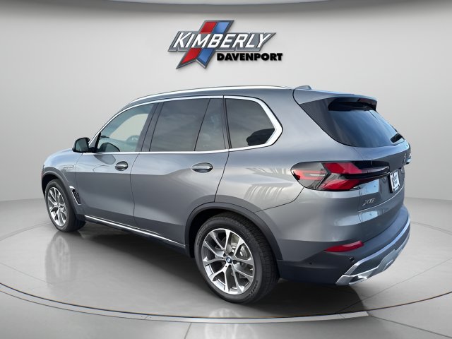 Used 2026 BMW X5 xDrive50e AWD/4WD image 3