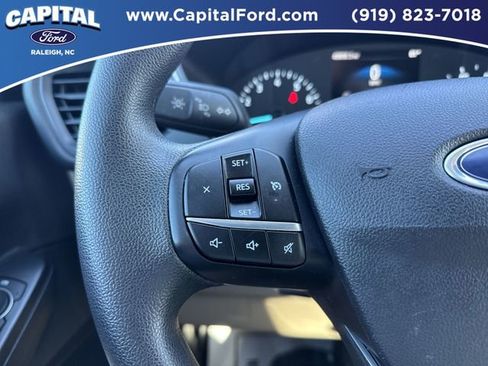 Used 2022 Ford Escape SE image 22