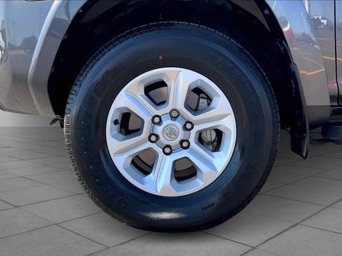 Used 2023 Toyota 4Runner SR5 Premium w/ Moonroof Package AWD/4WD image 11