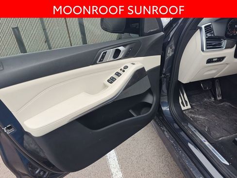 Used 2019 BMW X5 xDrive40i w/ M Sport Package image 5