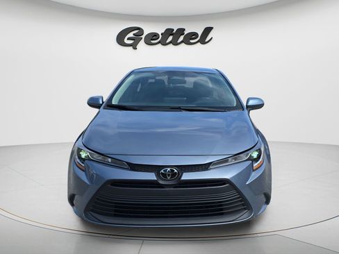 Used 2024 Toyota Corolla LE FWD image 2