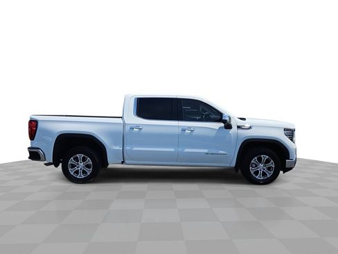 Certified 2024 GMC Sierra 1500 SLT RWD image 9