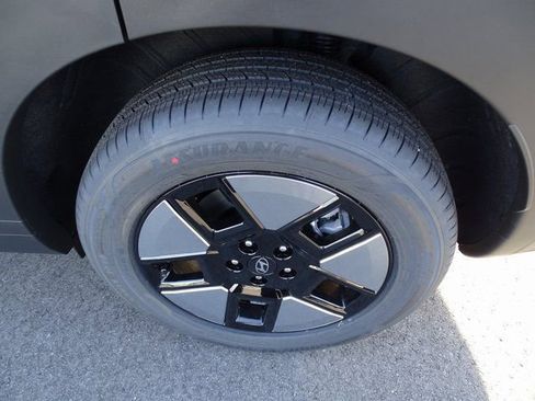 New 2026 Hyundai Santa Fe SE image 9