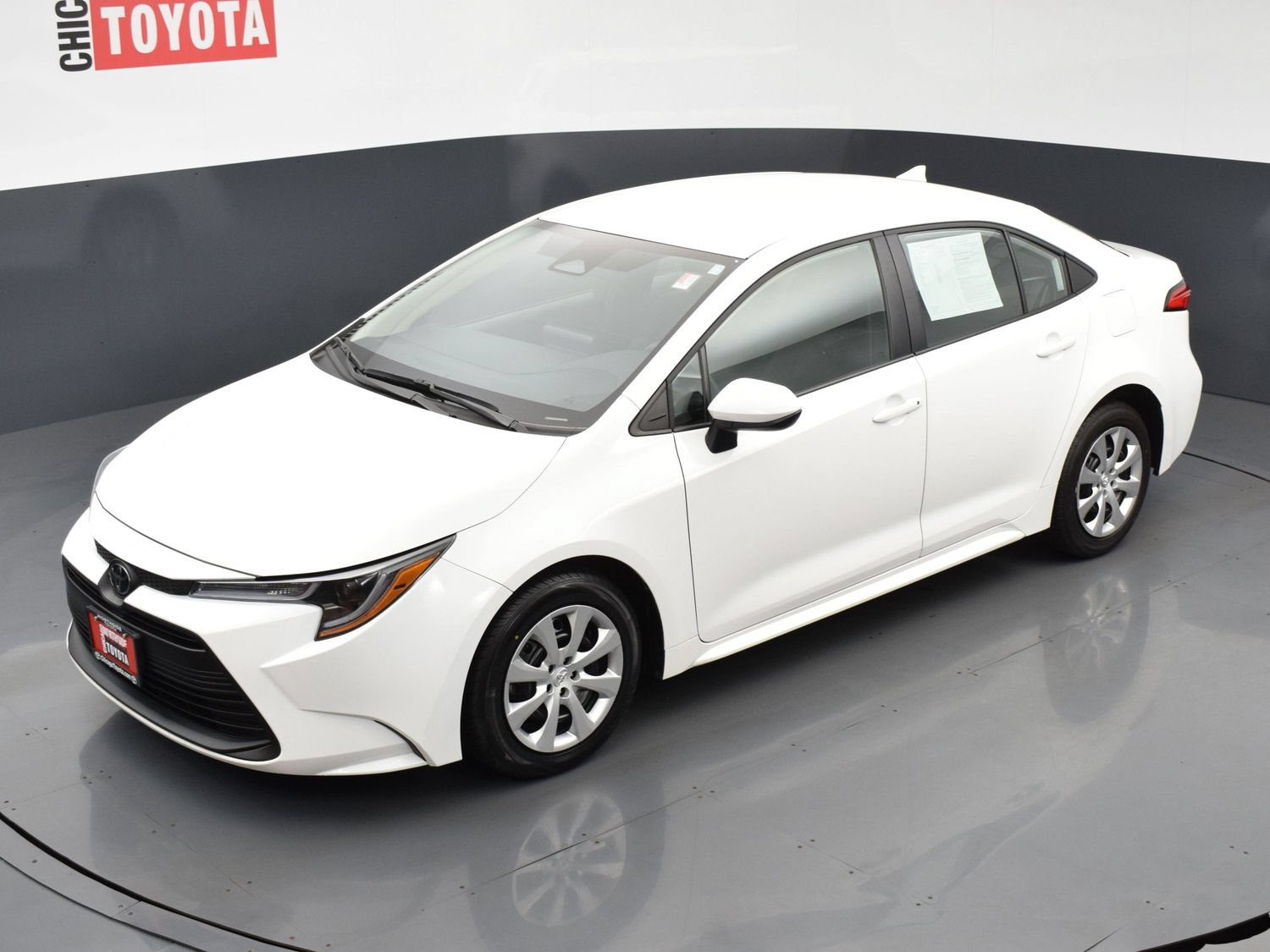 Used 2025 Toyota Corolla LE FWD image 23