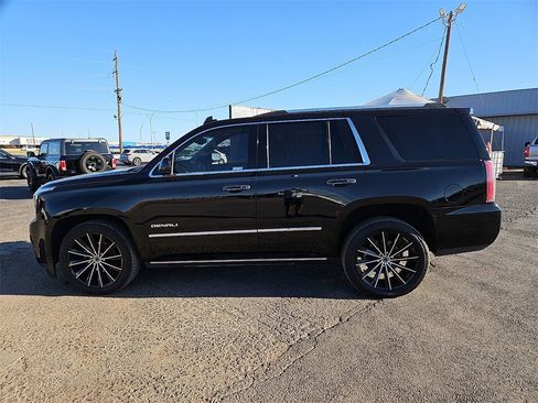 Used 2018 GMC Yukon Denali w/ Denali Ultimate Package image 3