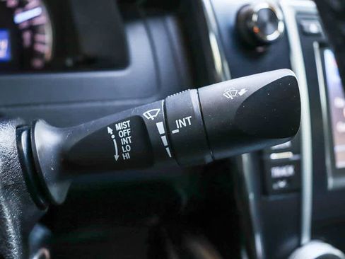 Used 2013 Toyota Camry SE image 23