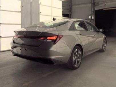 Used 2023 Hyundai Elantra SEL w/ Convenience Package FWD image 5