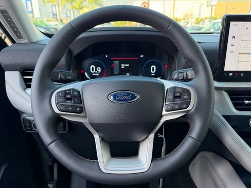 New 2026 Ford Explorer Active w/ Active Comfort Package RWD image 16