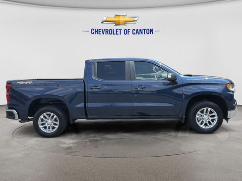 Used 2023 Chevrolet Silverado 1500 LT AWD/4WD image 4