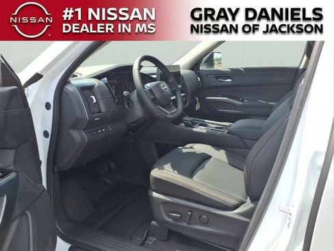New 2026 Nissan Pathfinder SL FWD image 24