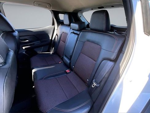 Certified 2025 Nissan Kicks SR image 21