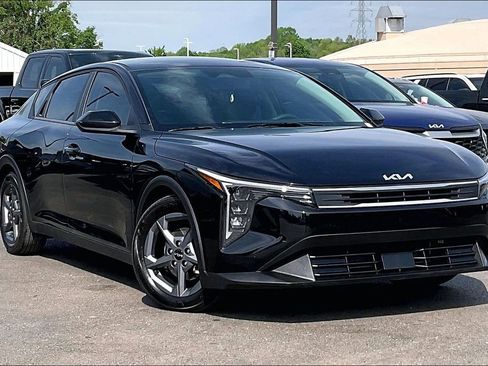 Used 2025 Kia K4 LXS image 35