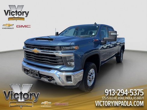 Used 2024 Chevrolet Silverado 2500 LT AWD/4WD image 1