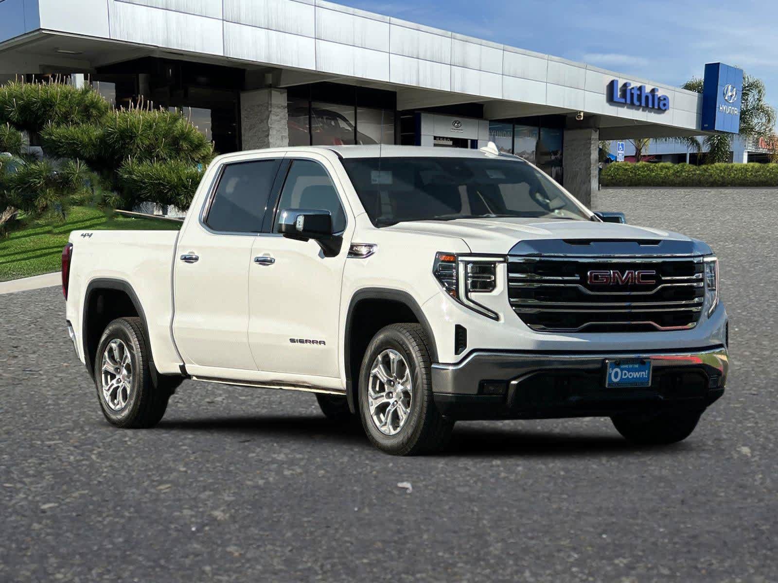 Used 2024 GMC Sierra 1500 SLT AWD/4WD image 2