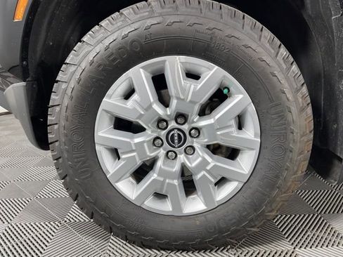 Used 2023 Nissan Frontier SV w/ Technology Package image 13